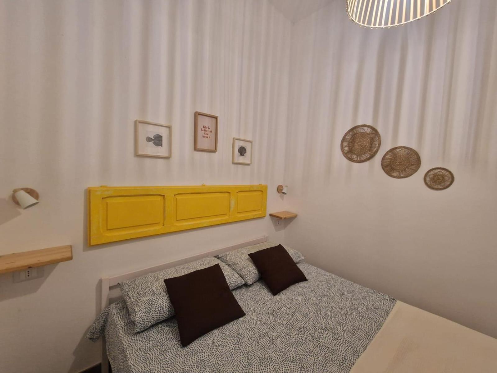 Camere A Oriente II Room And Apartments Torre dell'Orso Esterno foto